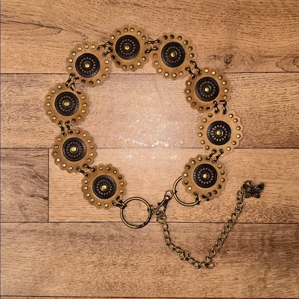 Vintage 90’s Suede Leather Studded Disc Chain Belt W/ Butterfly Detailing Y2K - Picture 1 of 8